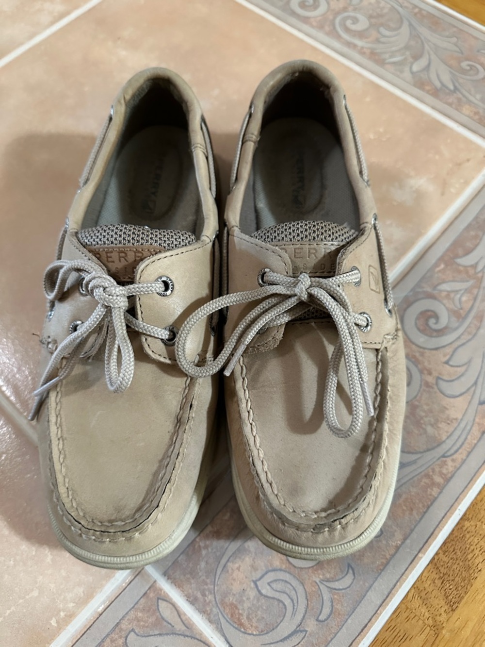 EUC Sperry Beige/Tan Boat Shoes - Classic Lace-Up Deck Moc